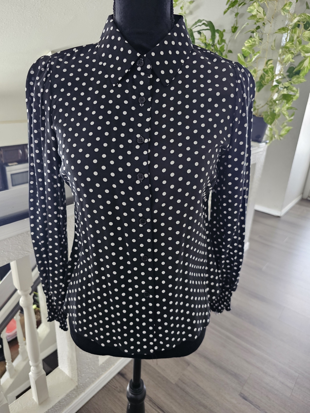 NWOT Size S Black and White Polka Dot Button-Up Dress Shirt - Picture 3 of 16